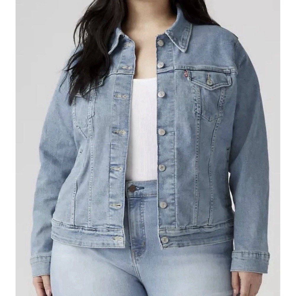 Levi's Women's Original Trucker Denim Jean Jacket Size 1X Jeannie Wash Classic